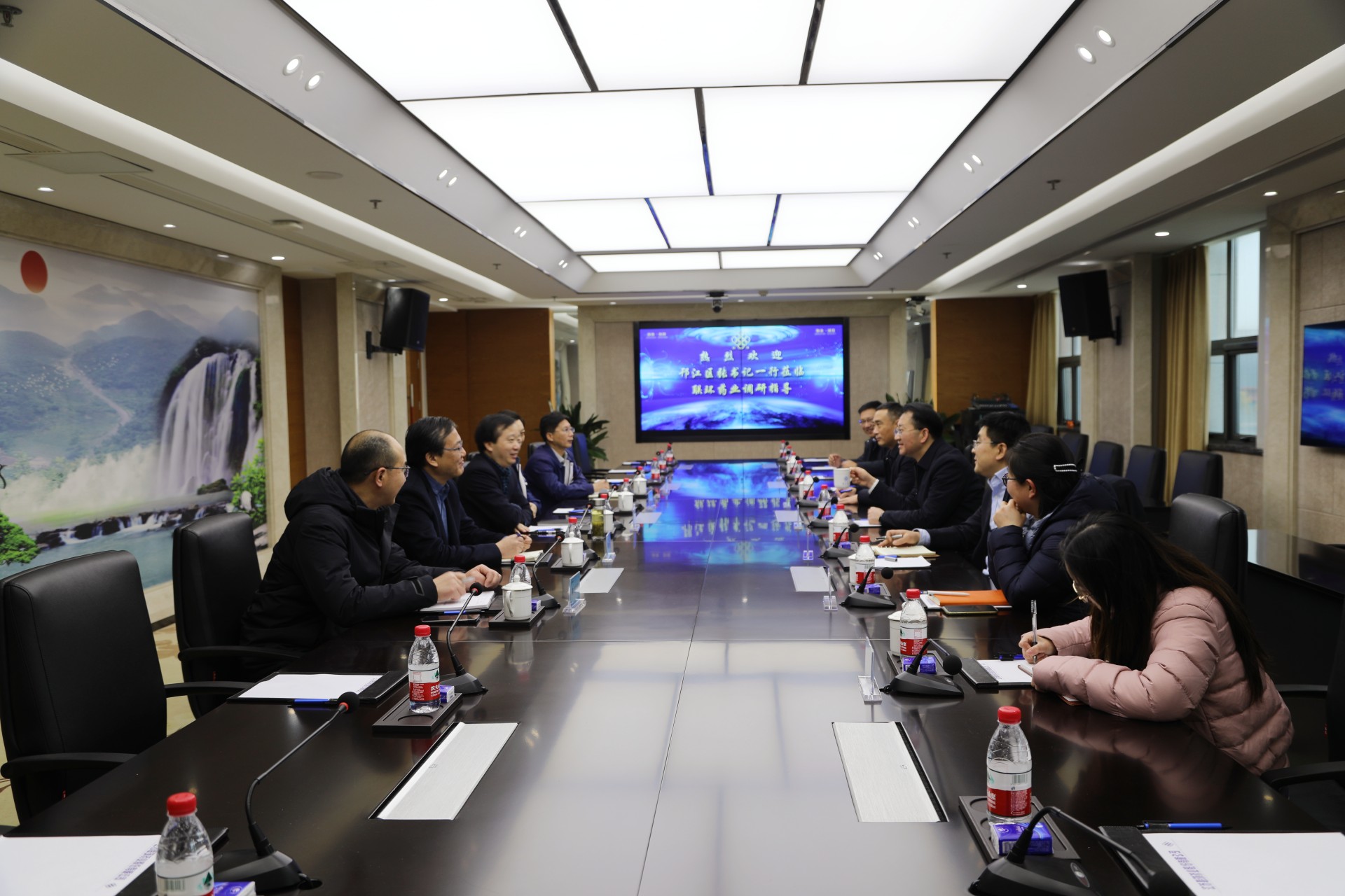 邗江区委书记张新钢一行莅临联环药业调研指导